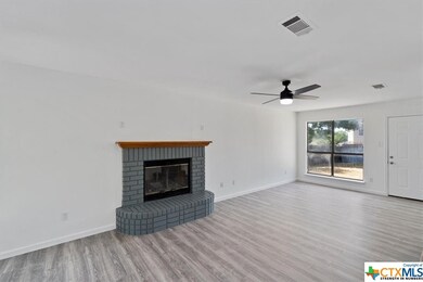 210 Barber Dr, Copperas Cove, TX 76522 - photo 2