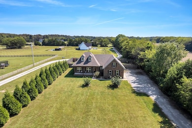 4711 Lunns Store Rd, Chapel Hill, TN 37034 - photo 2