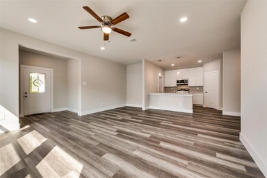 620 S Garrett Ave, Ennis, TX 75119 - photo 6