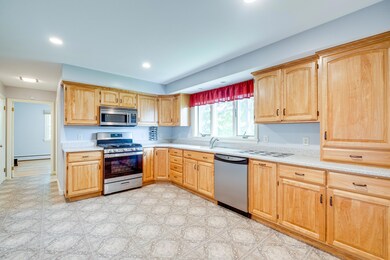 650 Somerset St_Rumford_15
