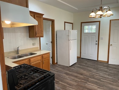 320 E 13th St unit A, Lockport, IL 60441 - photo 4