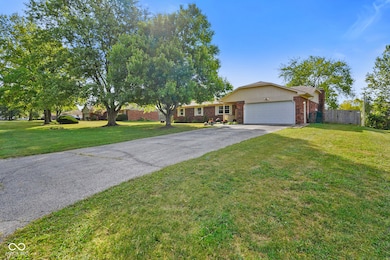 7315 Hidden Valley Dr, Plainfield, IN 46168 - photo 4