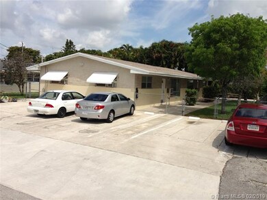 408 SW 8th St, Hallandale Beach, FL 33009 - photo 2