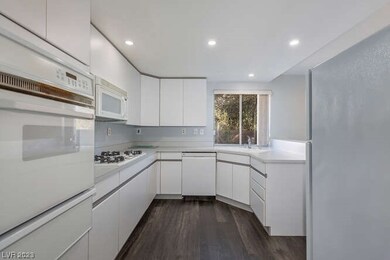 Kitchen entrance area