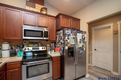 38645 SW Elderberry St, Scio, OR 97374 - photo 5