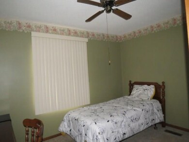 3901 N Piper St, Muncie, IN 47303 - photo 7