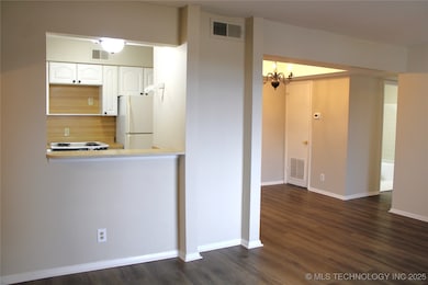 7447 S Yale Ave unit 125, Tulsa, OK 74136 - photo 5