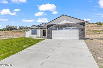 NKA SW Crescent Ave unit 119, Sunnyside, WA 98944 - photo 2