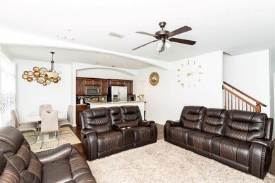 232 Corinna Ct unit ET, Hurst, TX 76053 - photo 2