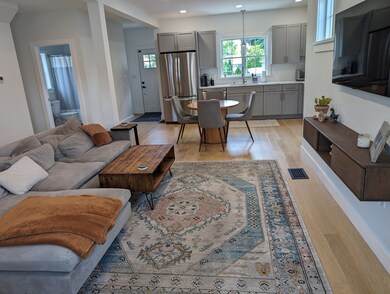 25 Spring St, Medford, MA 02155 - photo 4