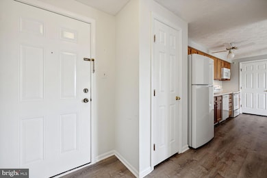 303 Palmspring Dr unit 10, Gaithersburg, MD 20878 - photo 6