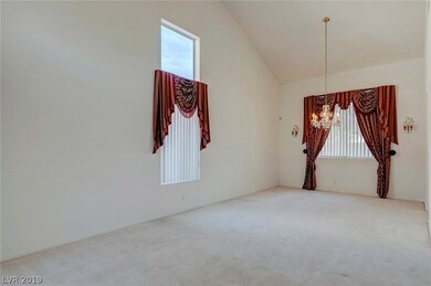 LIVING /DINING