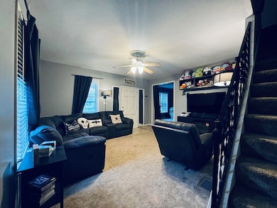 512 N Thoman St, Crestline, OH 44827 - photo 4