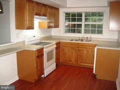 12225 Stevenson Ct unit 12225, Woodbridge, VA 22192 - photo 4