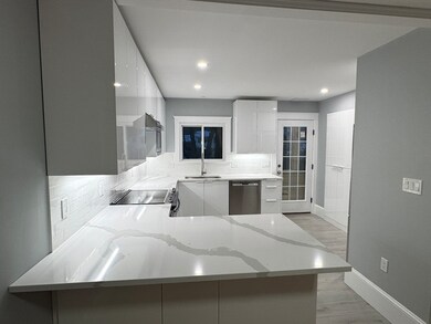 2075 Beacon St unit 2075, Waban, MA 02468 - photo 2