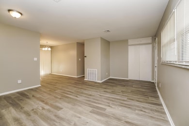 004-photo-living-room-9825874