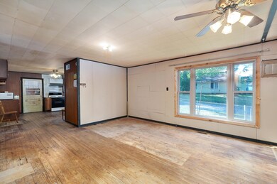 201 N Elm St-108