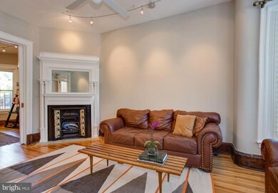 1922 Calvert St NW, Washington, DC 20009 - photo 4