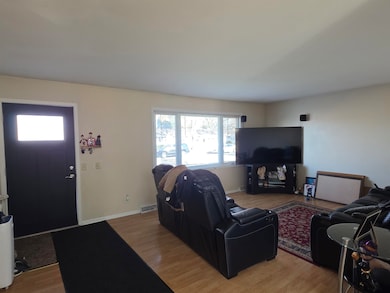 873/875 Lincoln Ave, Prairie Du Sac, WI 53578 - photo 5