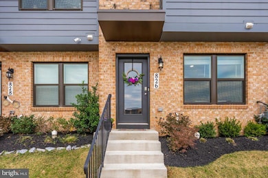 826 Creekway Dr, Frederick, MD 21701 - photo 2