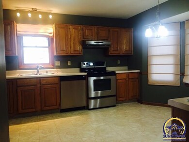 3711 SW Mission Ave, Topeka, KS 66610 - photo 4