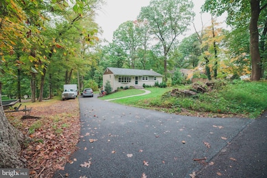 331 Bishop Rd, Pottstown, PA 19465 - photo 2