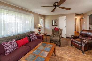 1241 SE 7th St, Prineville, OR 97754 - photo 6