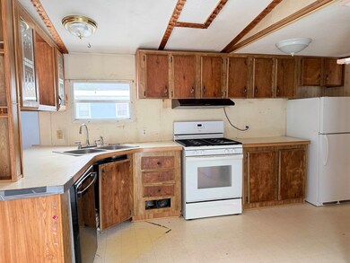 56 Daniels Dr, Enfield, NH 03748 - photo 6