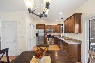 115 Albion St unit 2, Wakefield, MA 01880 - photo 3