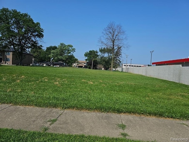 2207 Kinmore St, Dearborn Heights, MI 48127 - photo 2