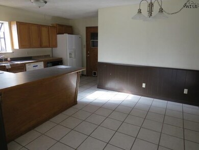 1601 Bert Dr, Wichita Falls, TX 76302 - photo 4