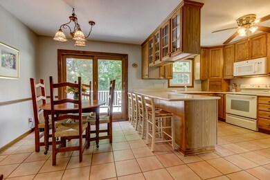 1211 Surrey Ct, Algonquin, IL 60102 - photo 4