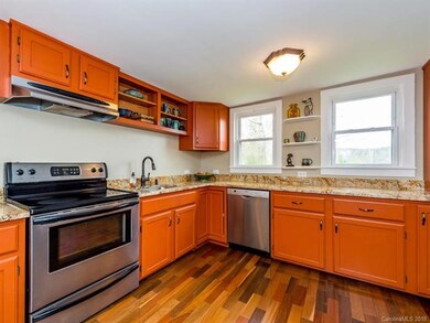 Newly renovated kitchen boast stunning granite cou