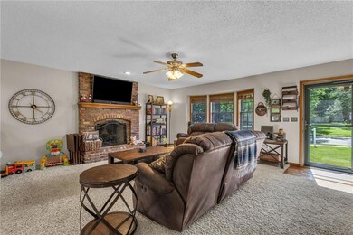 4809 Switzer Rd, Shawnee, KS 66203 - photo 3