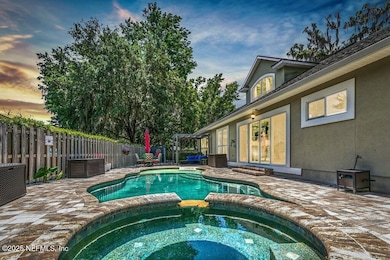 Pool / Hot Tub
