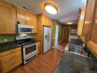 2403 St Andrews Rd, Jeffersonville, IN 47130 - photo 4