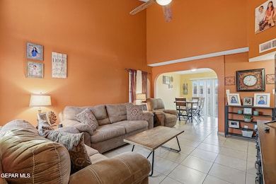 10497 Valle Del Mar Dr, El Paso, TX 79927 - photo 2