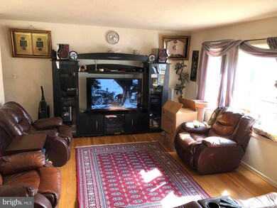 7504 Devries Dr, Lorton, VA 22079 - photo 2