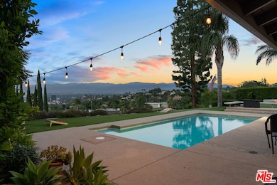 3235 Steven Dr, Encino, CA 91436 - photo 3