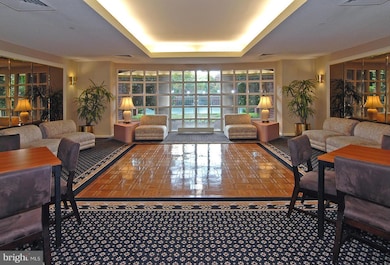 The Fallswood, Rockville, MD 20852 - photo 4