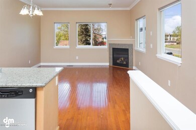 3-Living Room_DMD_7044