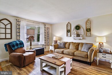 3157 Ryerson Cir, Halethorpe, MD 21227 - photo 7