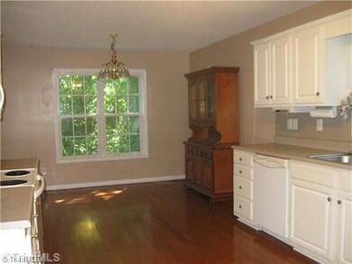 110 Preston Ct, Archdale, NC 27263 - photo 4