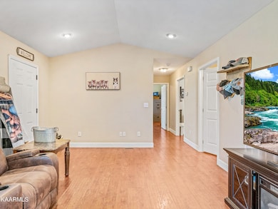 2517 Howard Springs Rd, Crossville, TN 38571 - photo 5