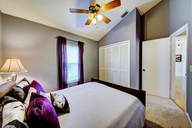 2nd bedroom Pic 2