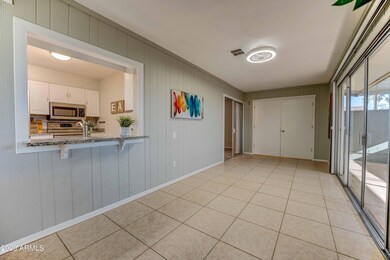 13653 N Newcastle Dr, Sun City, AZ 85351 - photo 4