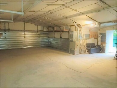 1529 Euclid Ave, Des Moines, IA 50313 - photo 5