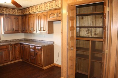 100 N Jackson St, Hugoton, KS 67951 - photo 5