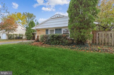 12111 Mackell Ln, Bowie, MD 20715 - photo 4