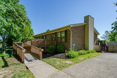 7703 Apple Valley Dr, Louisville, KY 40228 - photo 7